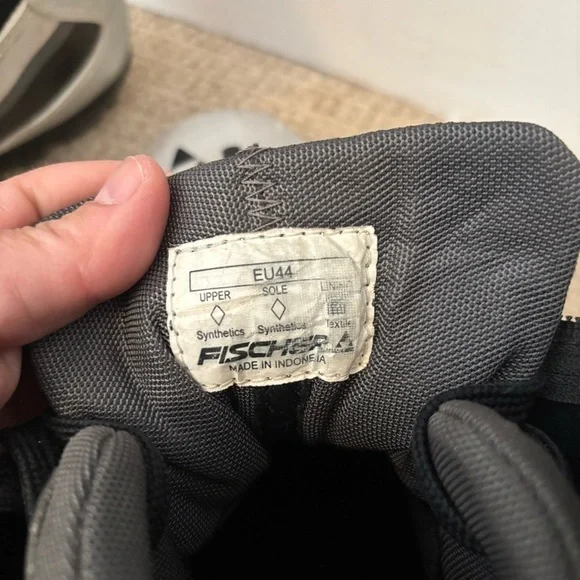 Fischer XC Touring Ski Boots - Black and Silver - size 44 - Picture 4 of 10